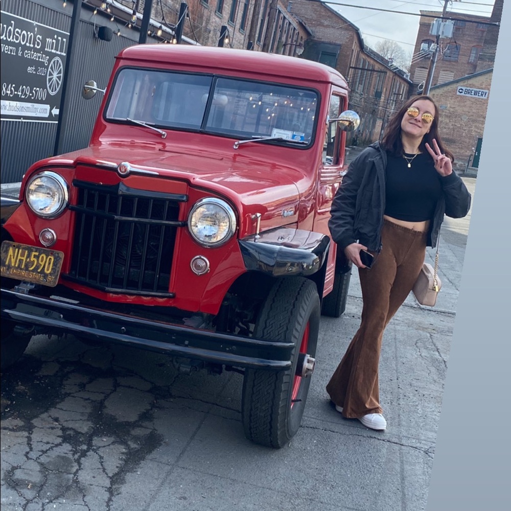 Meet your Posher, Alina